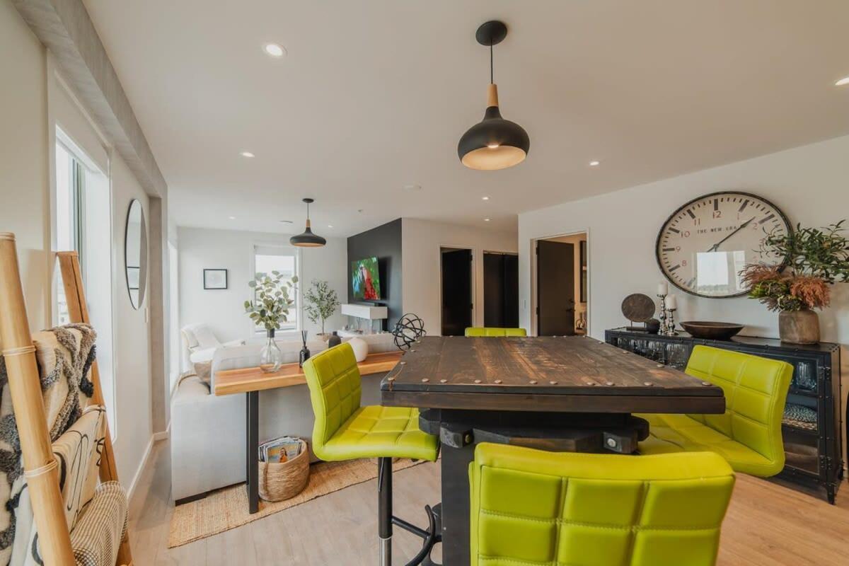 Apartment Penthouse Perfection - 2br Elegance On Worcester St *