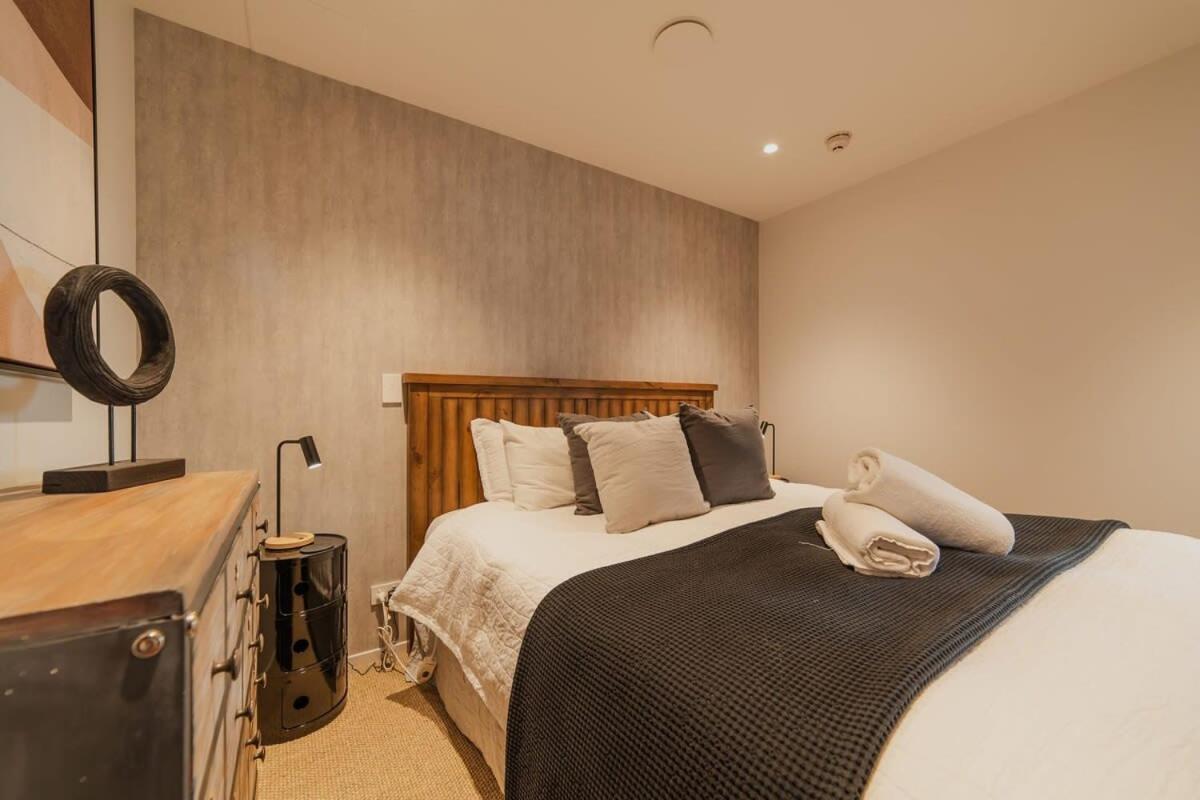 Apartment Penthouse Perfection - 2br Elegance On Worcester St *